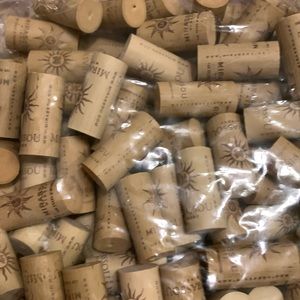 100 Mirassou wine corks